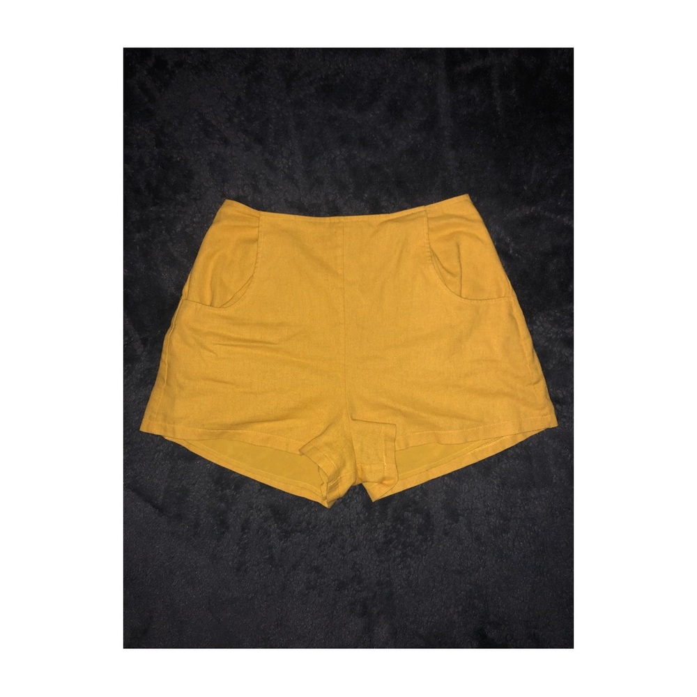 TOPSHOP | Mustard Shorts
